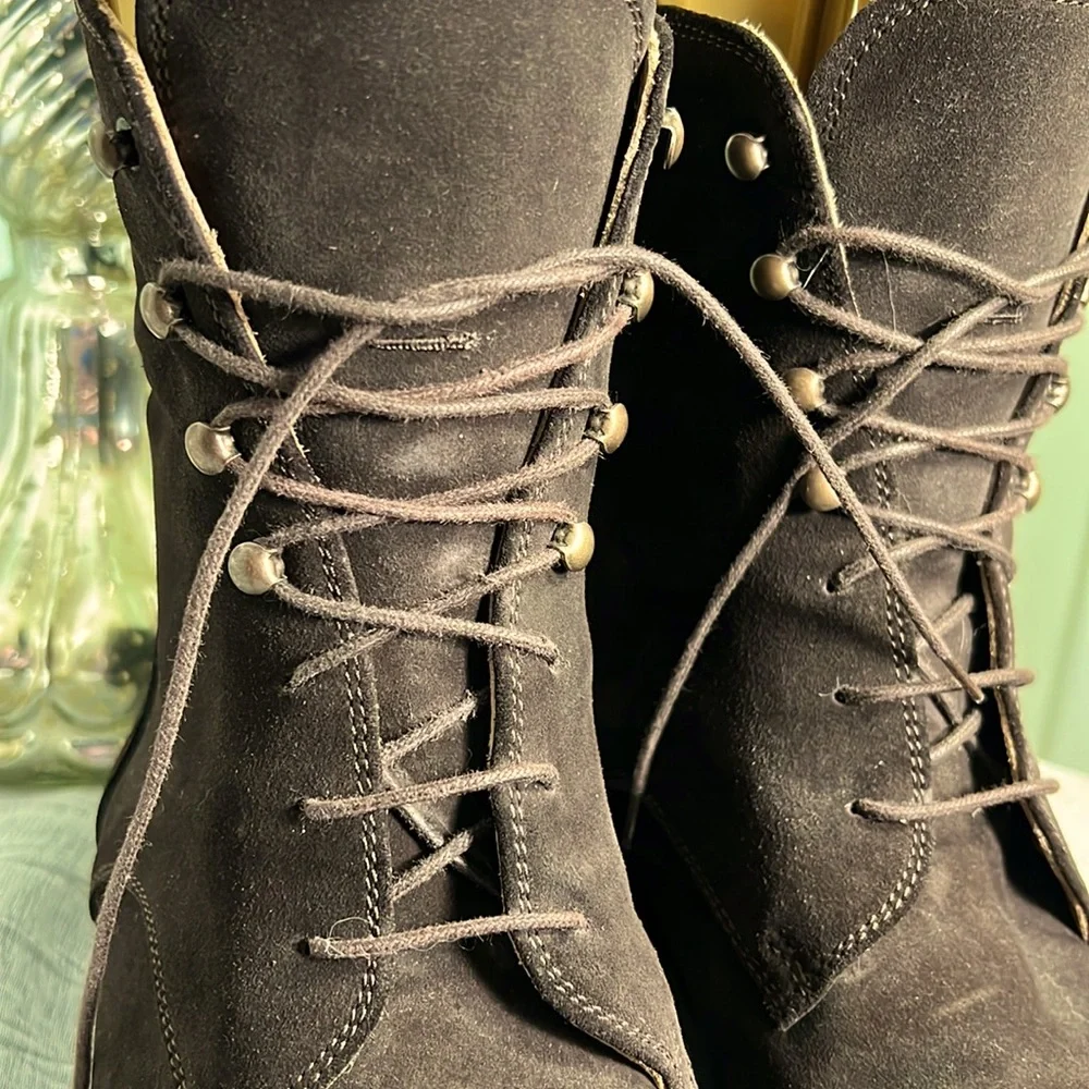 Verso x Verso 💯Leather Handmade Boots - Picture 7 of 9